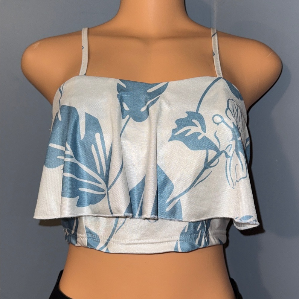 Elegant Floral Crop Top - Size M